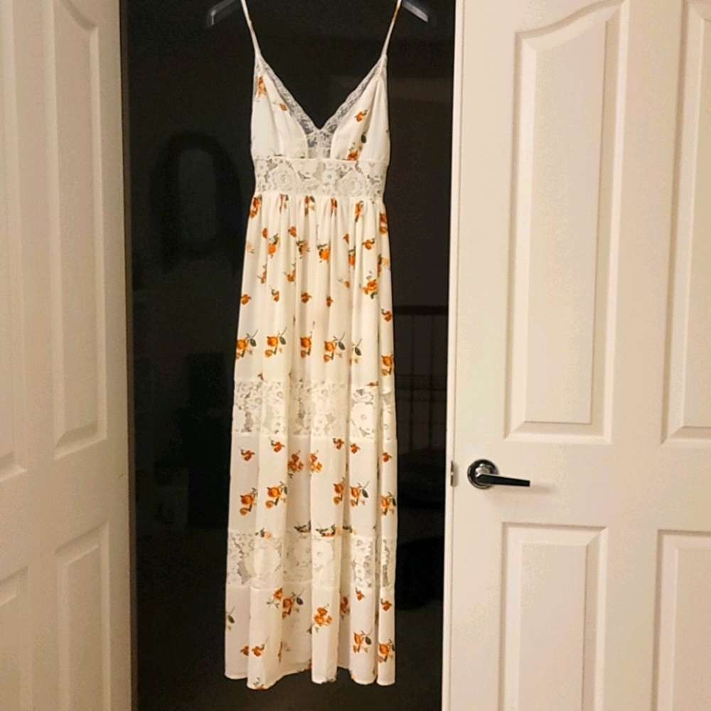 🏵🌼 Beautiful spring maxi dress NWOT